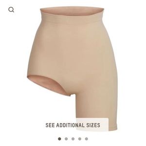 Skims Solution Shorts #2 L/XL - Shapewear - R Leg Exposed